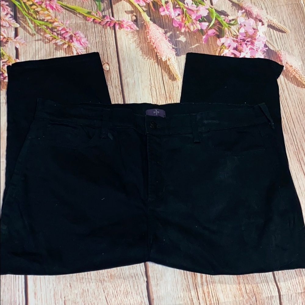 NYDJ crop black pants no size but measure at W40”